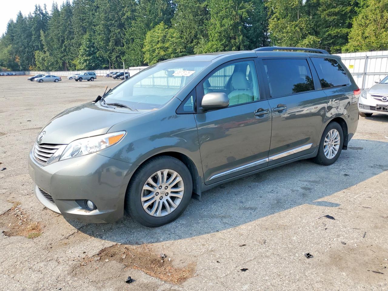 5TDYK3DC5DS300154 · 2013 TOYOTA SIENNA