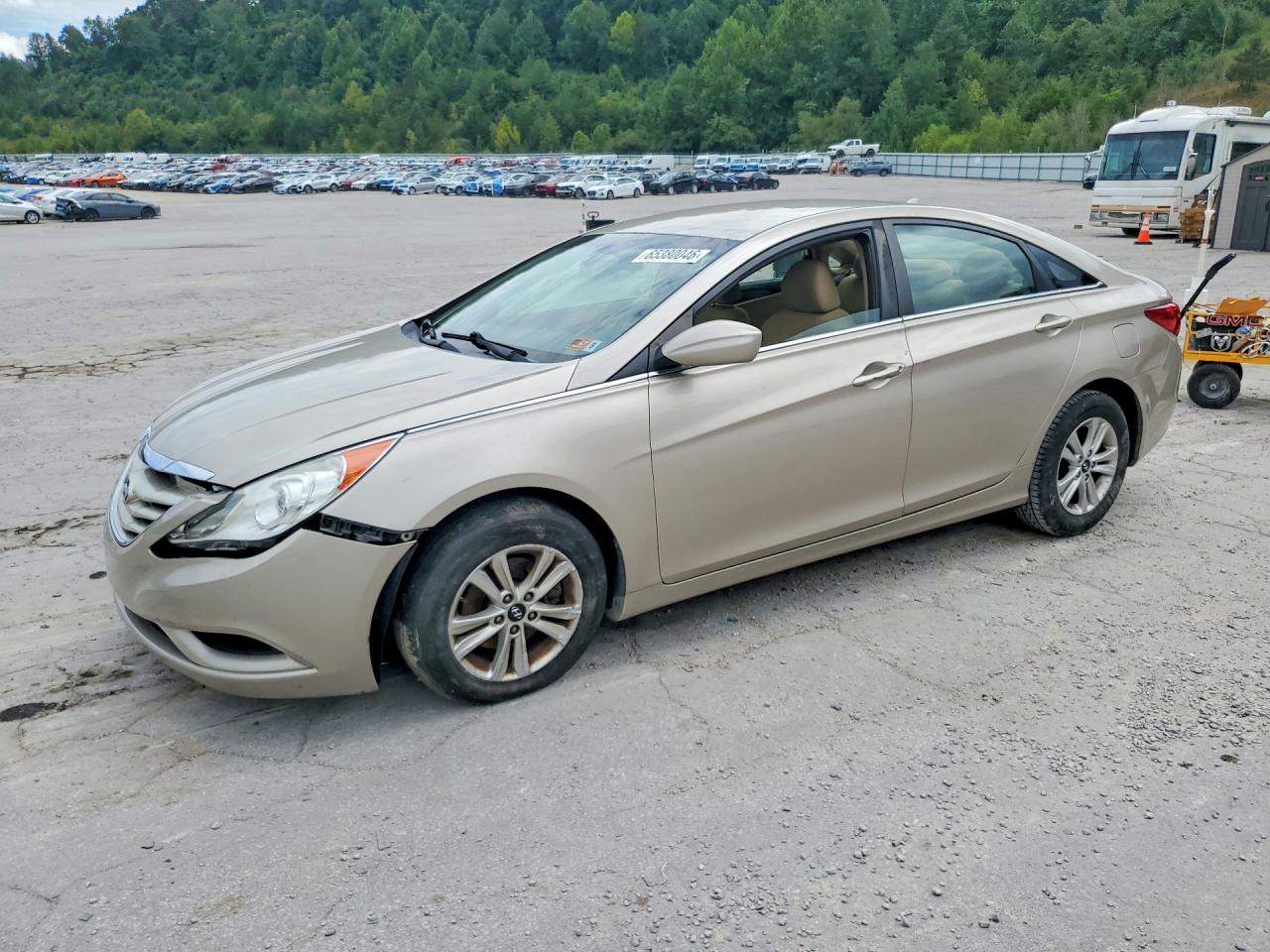 5NPEB4AC1BH140645 · 2011 HYUNDAI SONATA