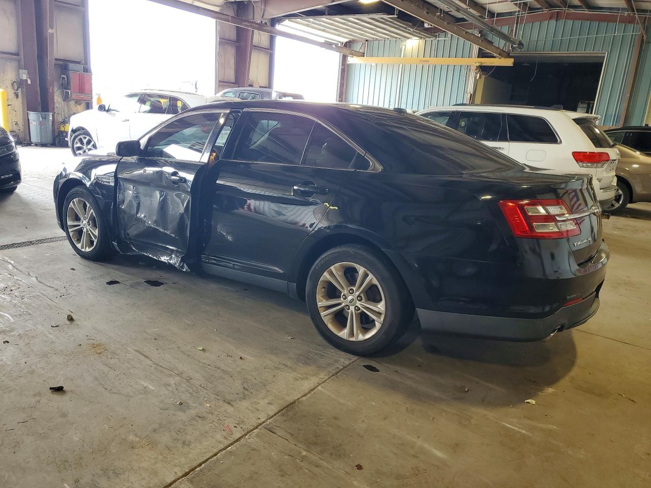 1FAHP2D87GG144758 · 2016 FORD TAURUS · 2/12