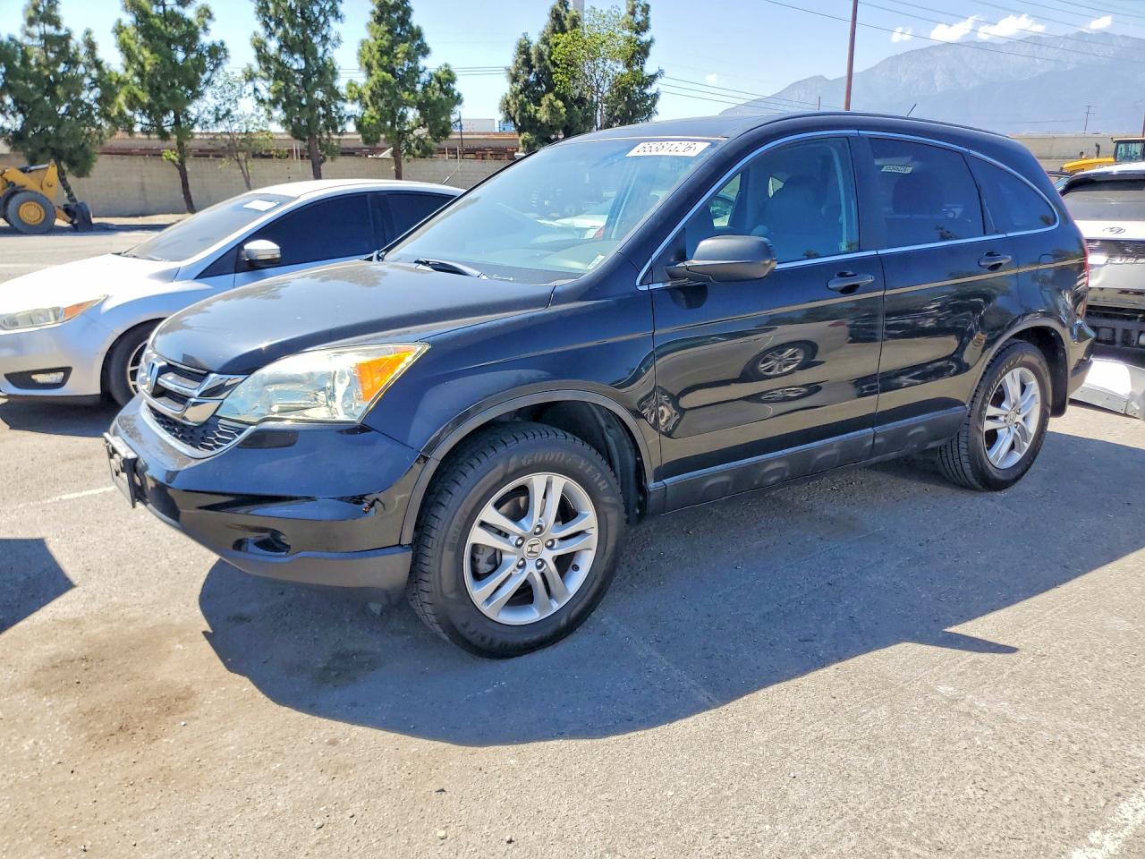 5J6RE3H56BL056045 · 2011 HONDA CR-V
