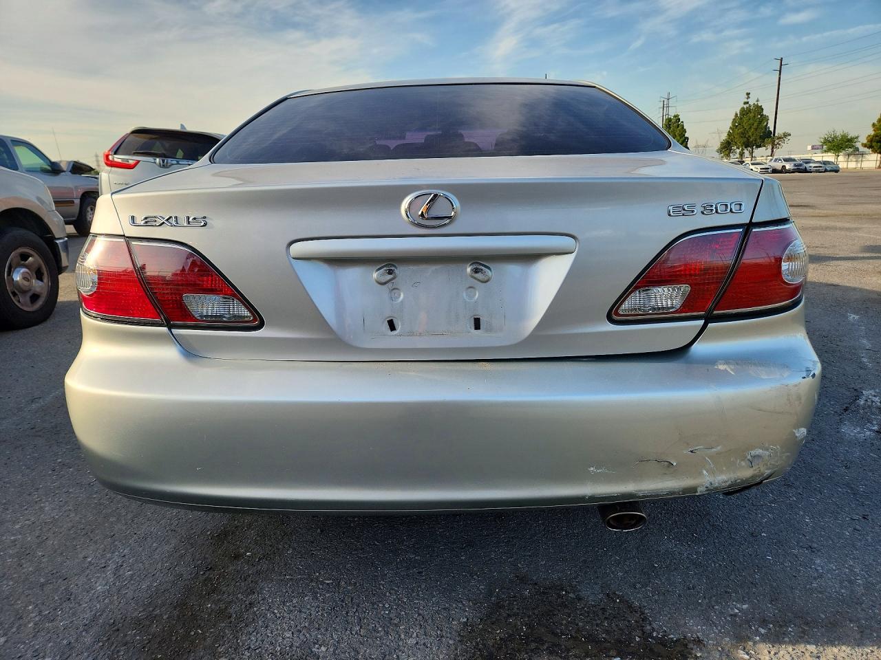 JTHBF30G720051664 · 2002 LEXUS ES · 6/12