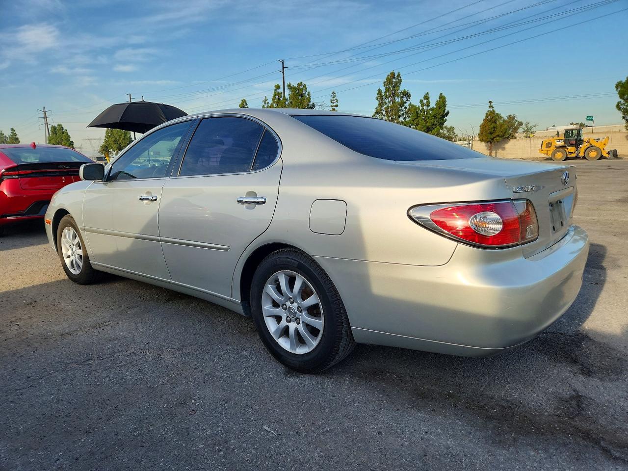 JTHBF30G720051664 · 2002 LEXUS ES · 2/12
