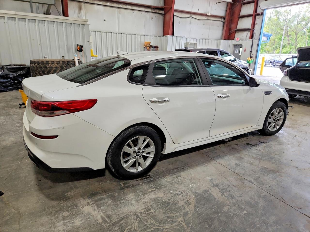 5XXGT4L39KG370724 · 2019 KIA OPTIMA · 3/12