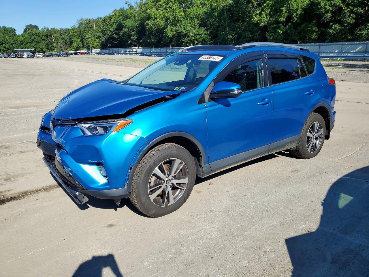 2T3RFREV9HW636681 · 2017 TOYOTA RAV4