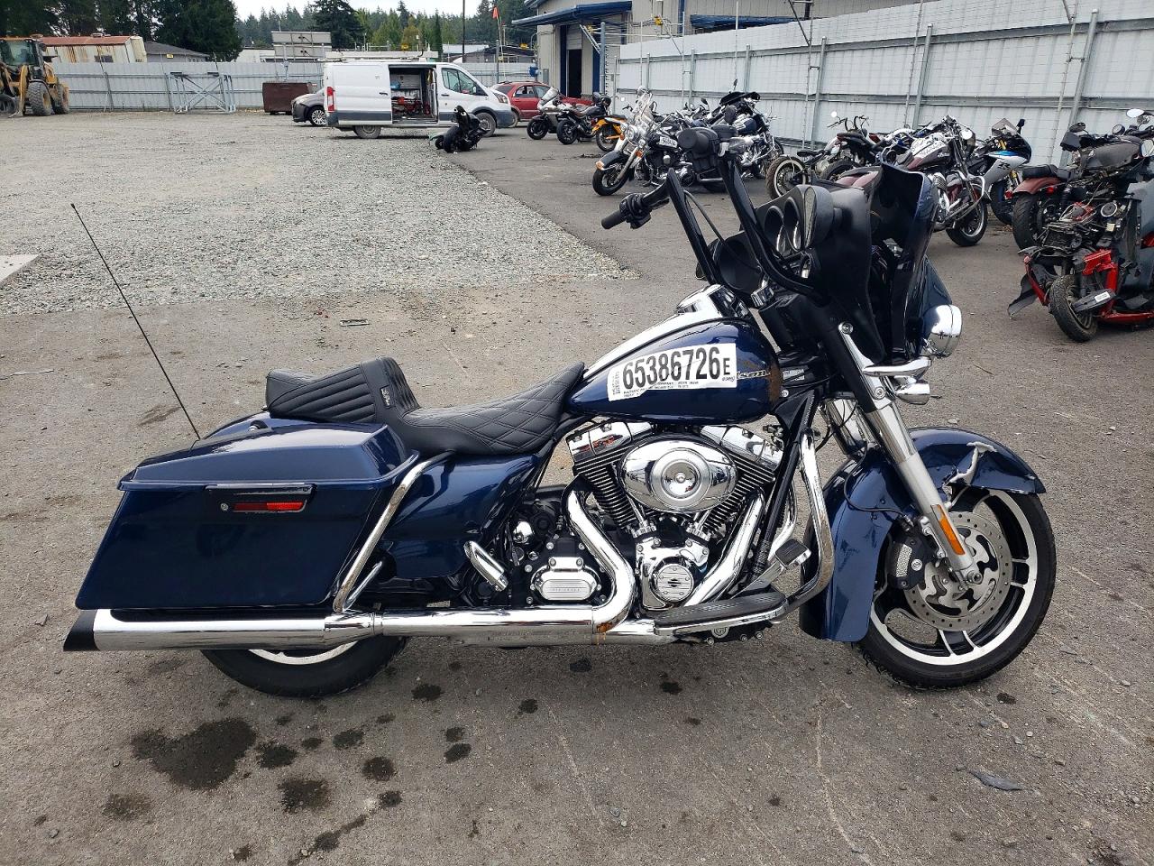 1HD1KBM13CB653779 · 2012 HARLEY-DAVIDSON FLHX
