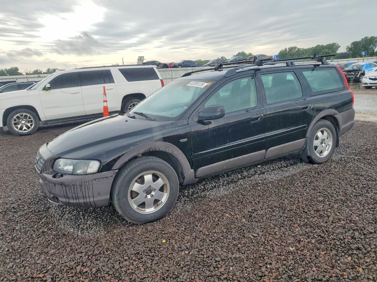 2001 VOLVO V70