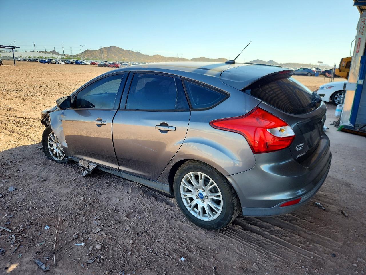1FAHP3K28CL148159 · 2012 FORD FOCUS · 2/13