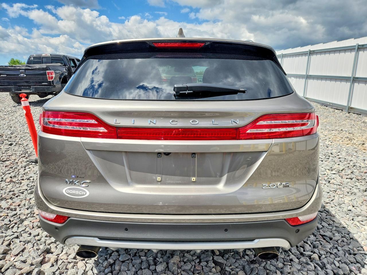 5LMCJ3D94GUJ18715 · 2016 LINCOLN MKC · 6/13