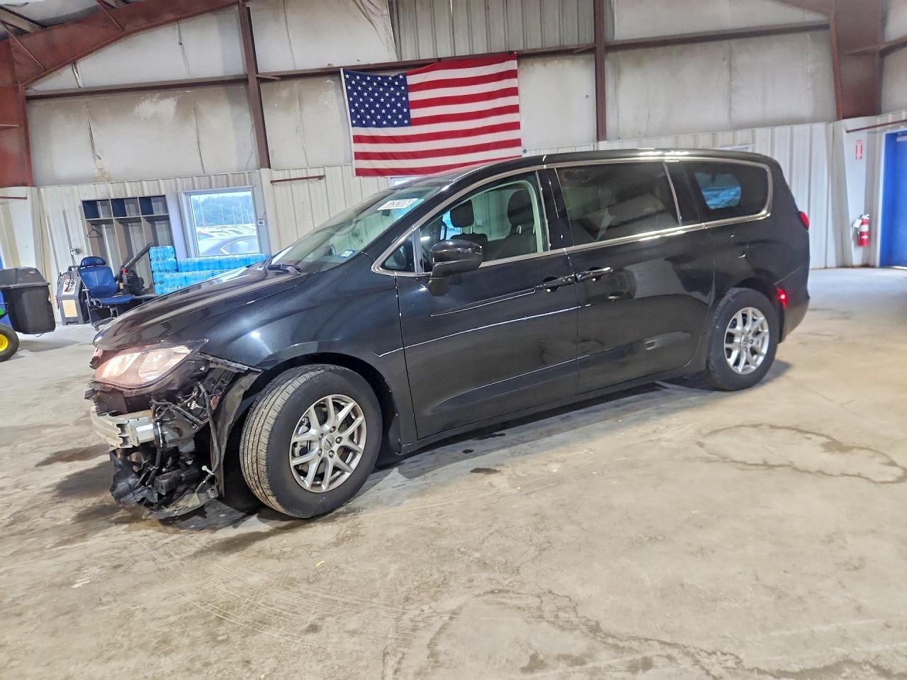 2C4RC1CG8PR563830 · 2023 CHRYSLER VOYAGER