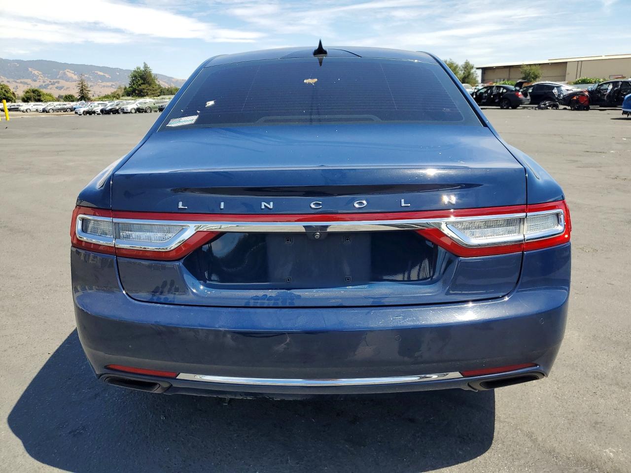 1LN6L9RP7J5614677 · 2018 LINCOLN CONTINENTAL · 6/12