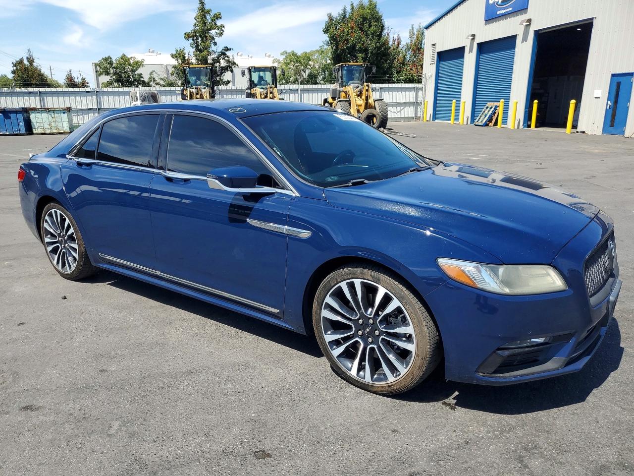 1LN6L9RP7J5614677 · 2018 LINCOLN CONTINENTAL · 4/12
