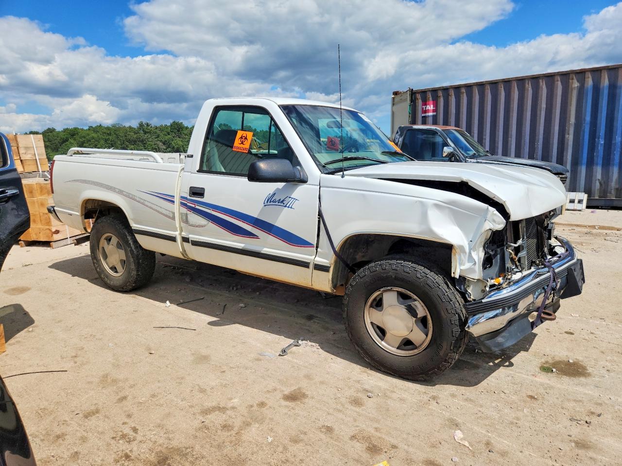 1GBEK14R8VZ238846 · 1997 CHEVROLET GMT-400 · 4/13