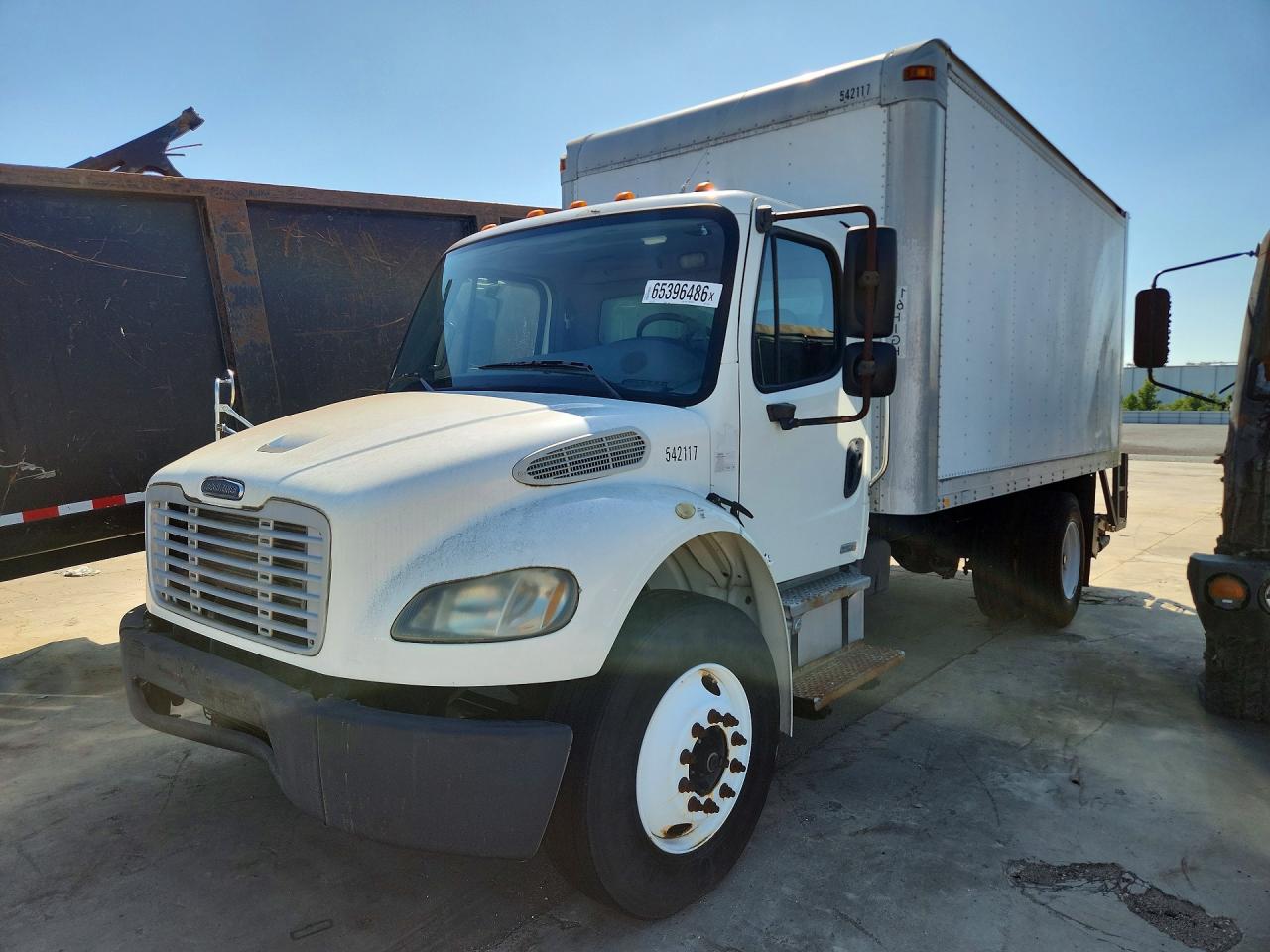 1FVACWDC47HY79327 · 2007 FREIGHTLINER M2