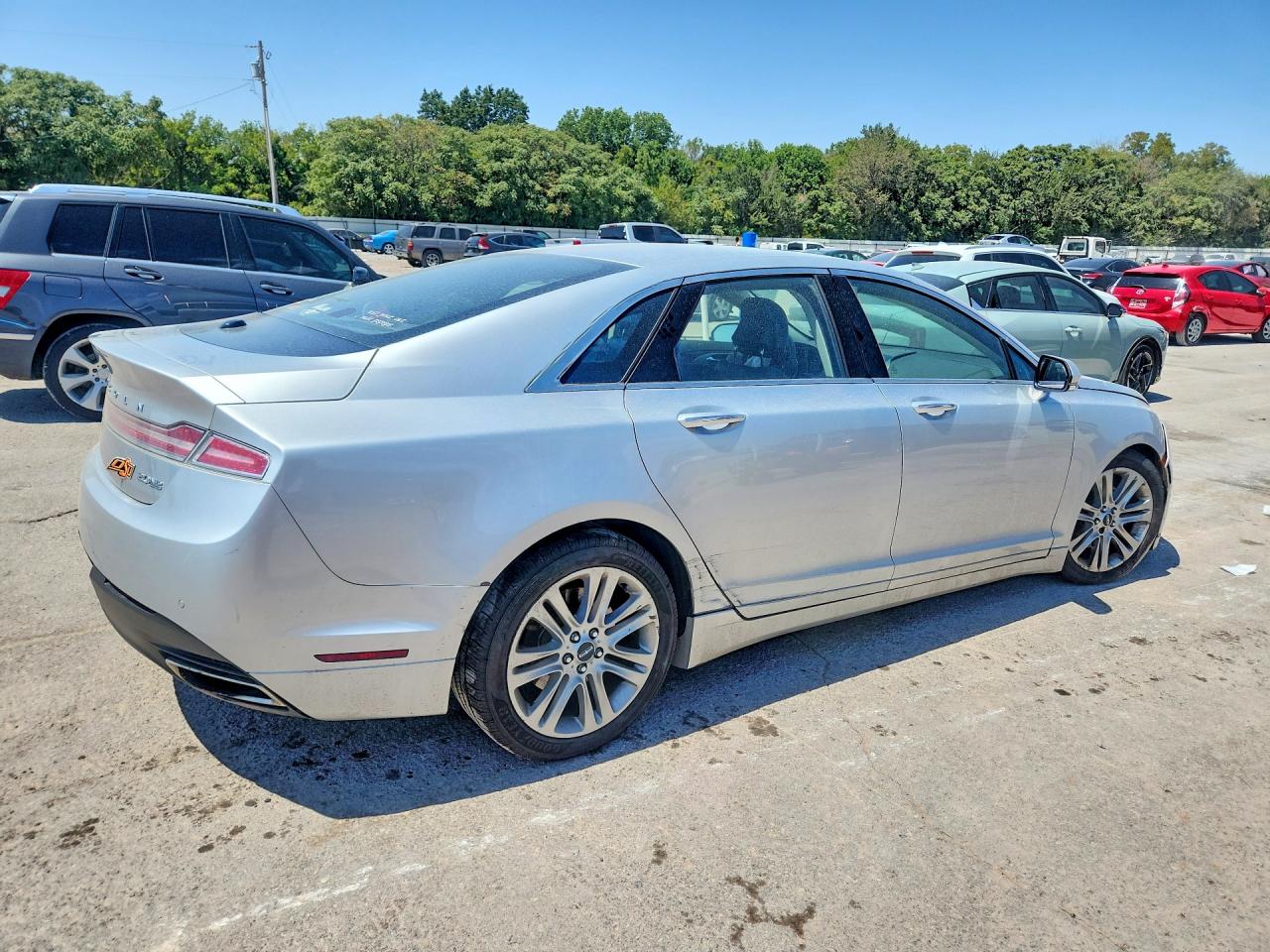 3LN6L2J9XER835083 · 2014 LINCOLN MKZ · 3/12