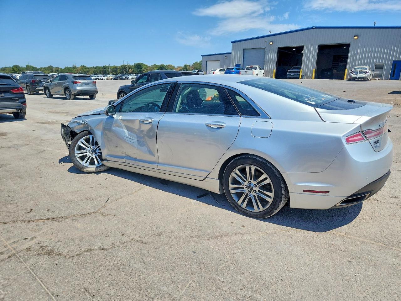 3LN6L2J9XER835083 · 2014 LINCOLN MKZ · 2/12