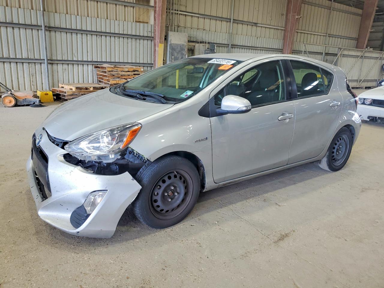 JTDKDTB35G1135467 · 2016 TOYOTA PRIUS C