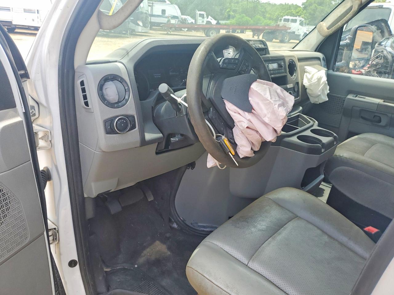 1FDWE3FN0NDC03532 · 2022 FORD ECONOLINE · 8/12
