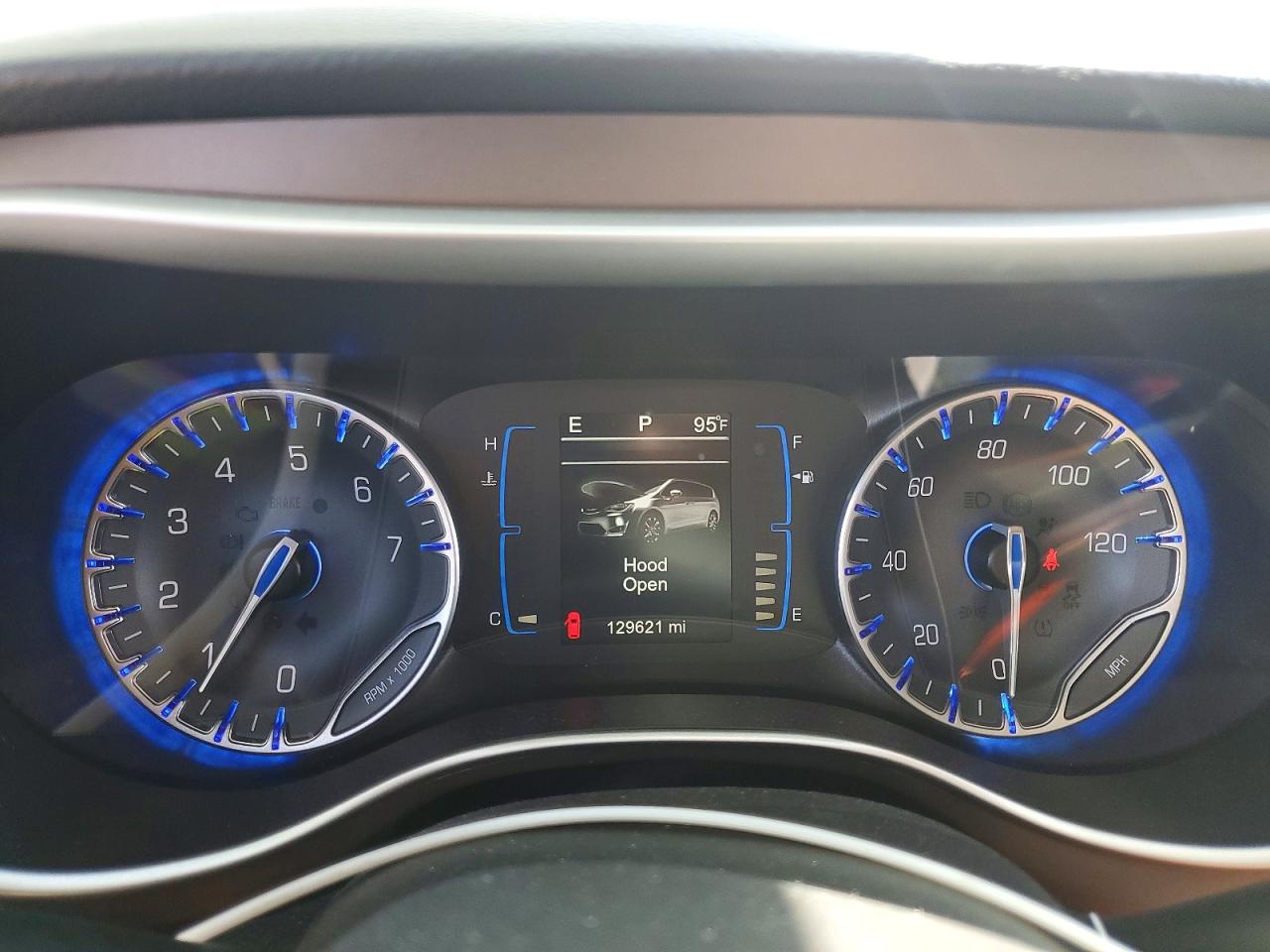2C4RC1BG5HR572455 · 2017 CHRYSLER PACIFICA · 9/13