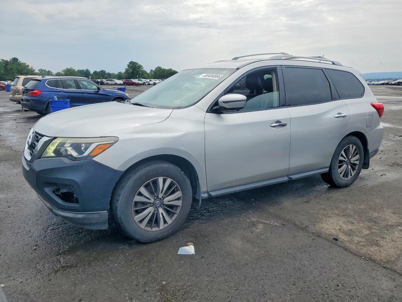 5N1DR2MN0HC670758 · 2017 NISSAN PATHFINDER