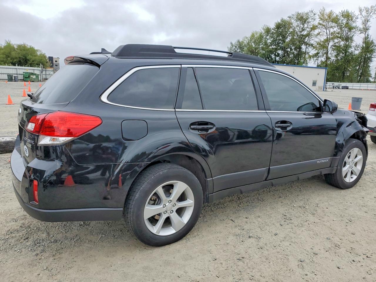 4S4BRBDC5E3255372 · 2014 SUBARU OUTBACK · 3/14