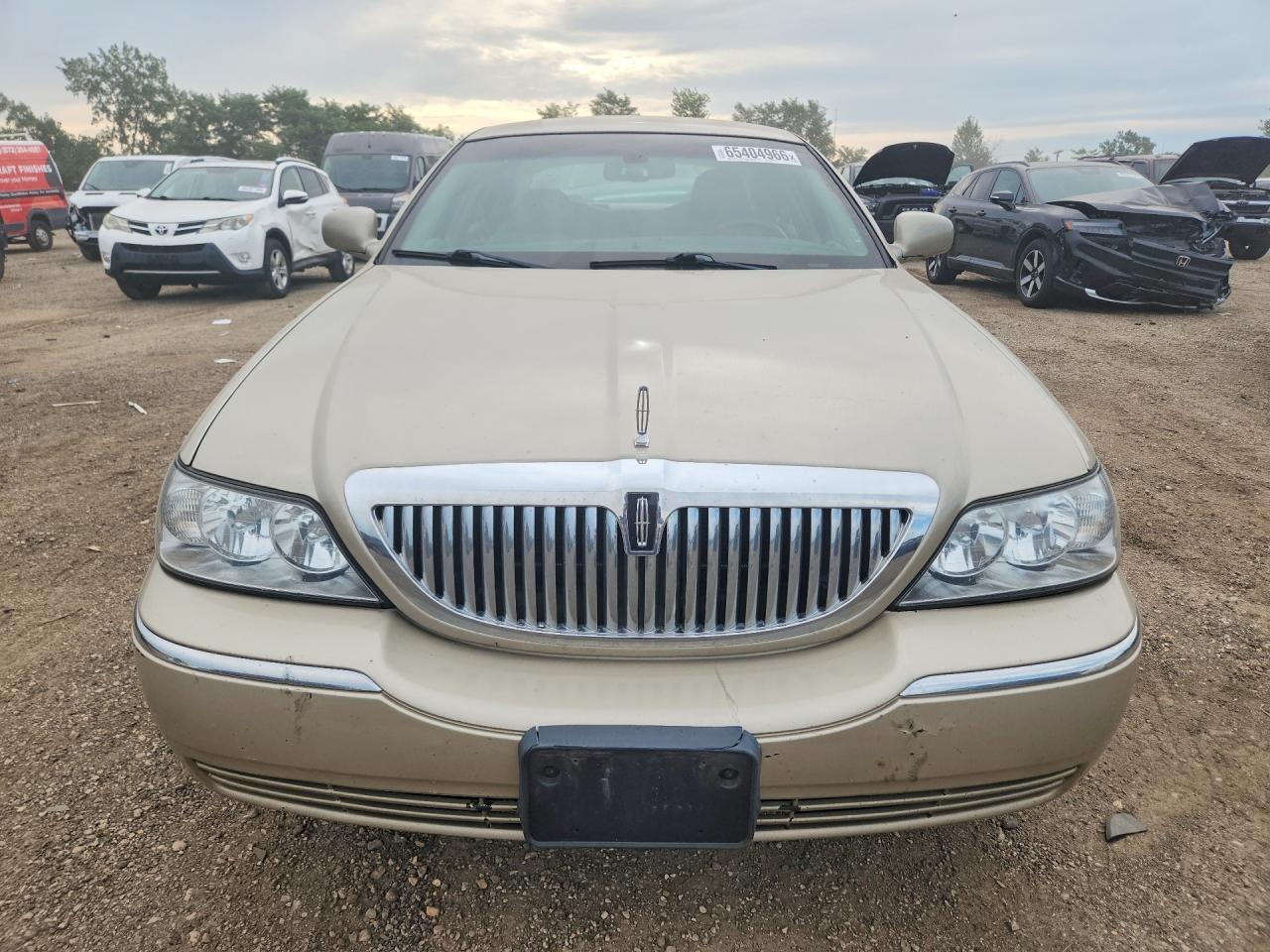2LNBL8CV6AX752340 · 2010 LINCOLN TOWN CAR · 5/12