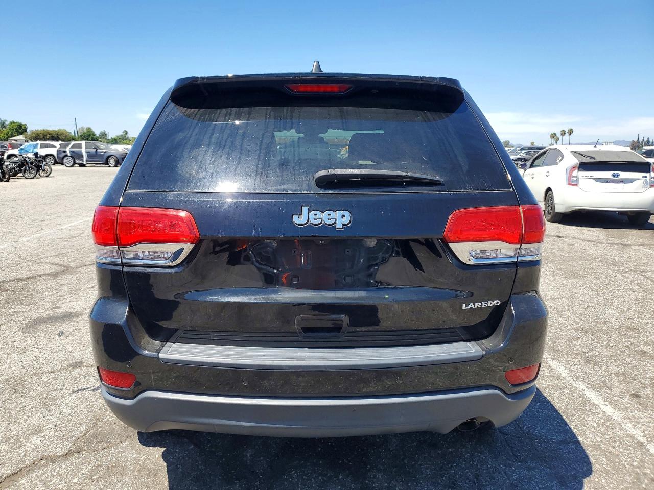 1C4RJEAG8JC300916 · 2018 JEEP GRAND CHEROKEE · 6/13