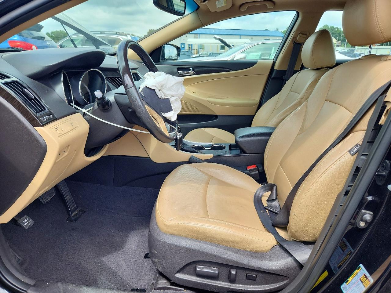 5NPEC4AC2BH123821 · 2011 HYUNDAI SONATA · 7/12