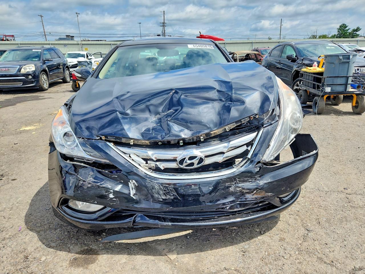 5NPEC4AC2BH123821 · 2011 HYUNDAI SONATA · 5/12