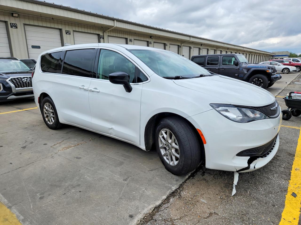 2C4RC1CG9RR113364 · 2024 CHRYSLER VOYAGER · 4/13