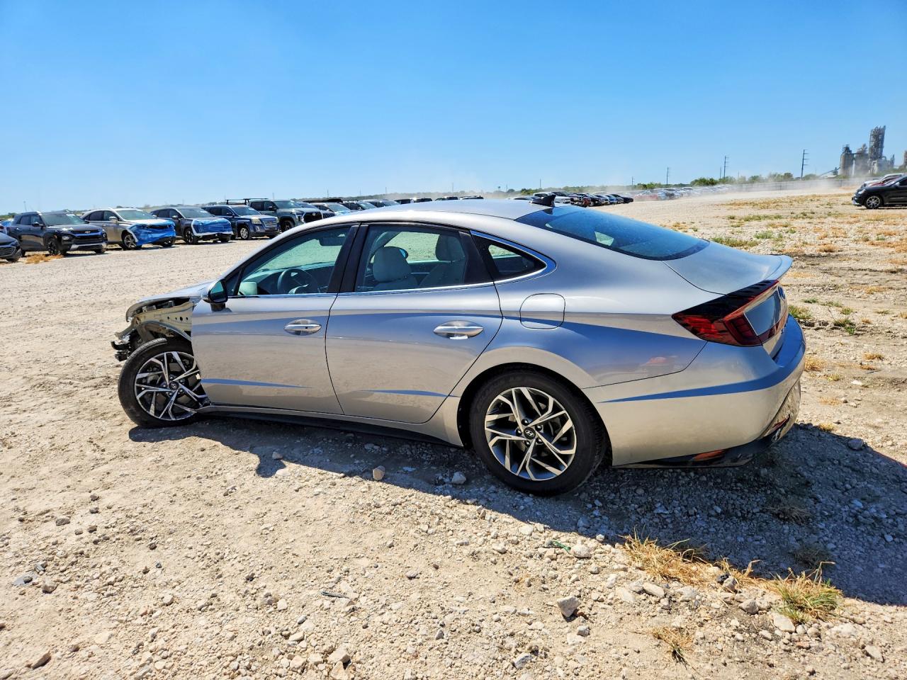 KMHL64JA1PA318252 · 2023 HYUNDAI SONATA · 2/13