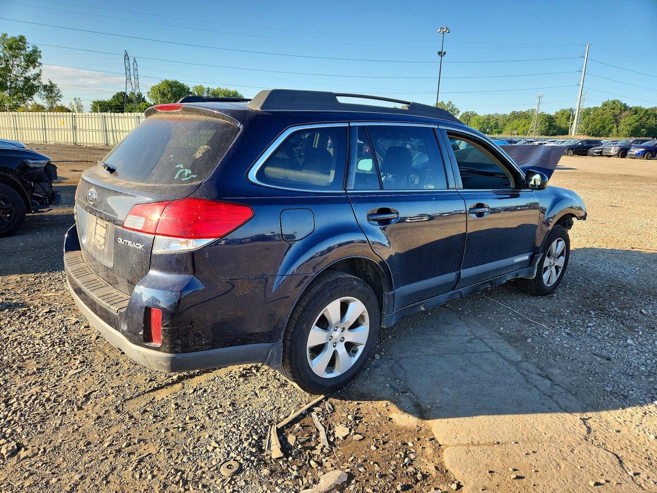 4S4BRCCC1C3297462 · 2012 SUBARU OUTBACK · 3/14