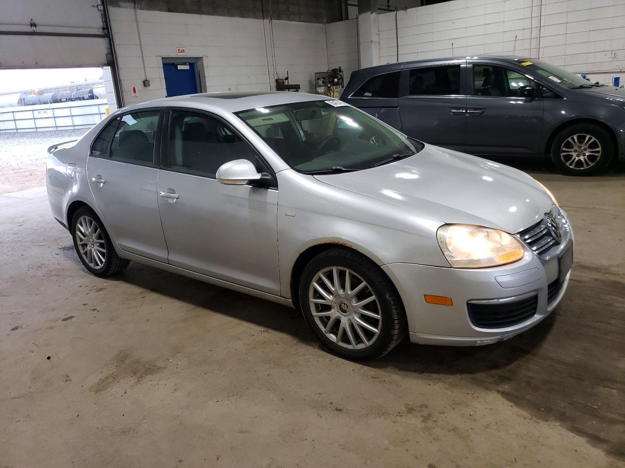 3VWRJ71K68M119836 · 2008 VOLKSWAGEN JETTA · 4/12