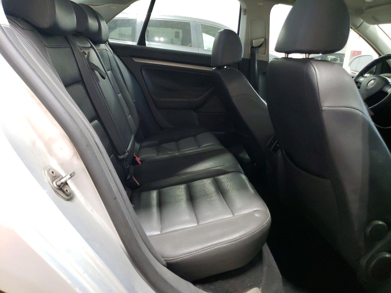 3VWRJ71K68M119836 · 2008 VOLKSWAGEN JETTA · 10/12