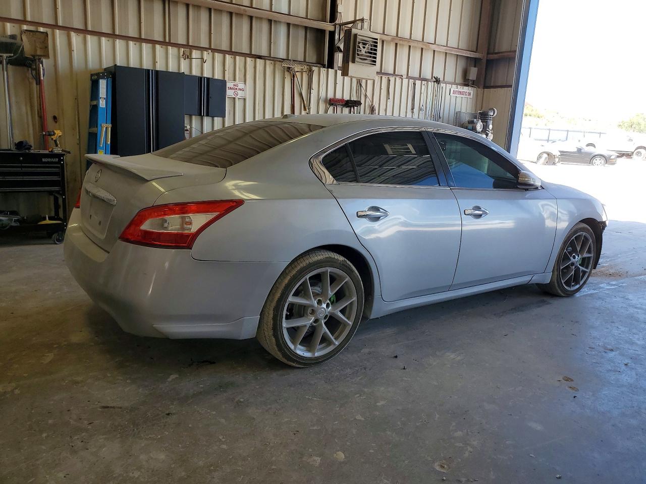 1N4AA5AP6BC843895 · 2011 NISSAN MAXIMA · 3/13