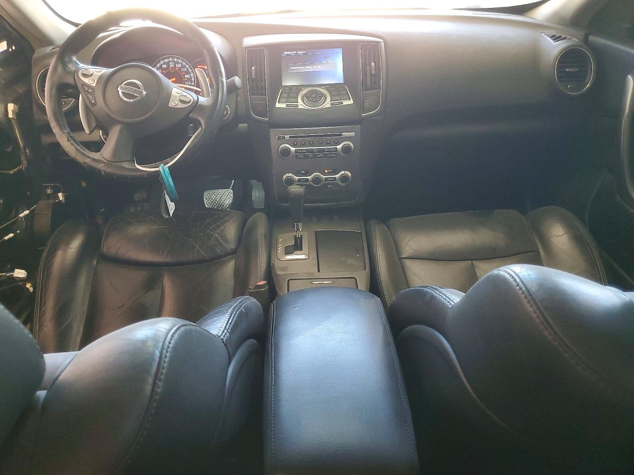 1N4AA5AP6BC843895 · 2011 NISSAN MAXIMA · 8/13