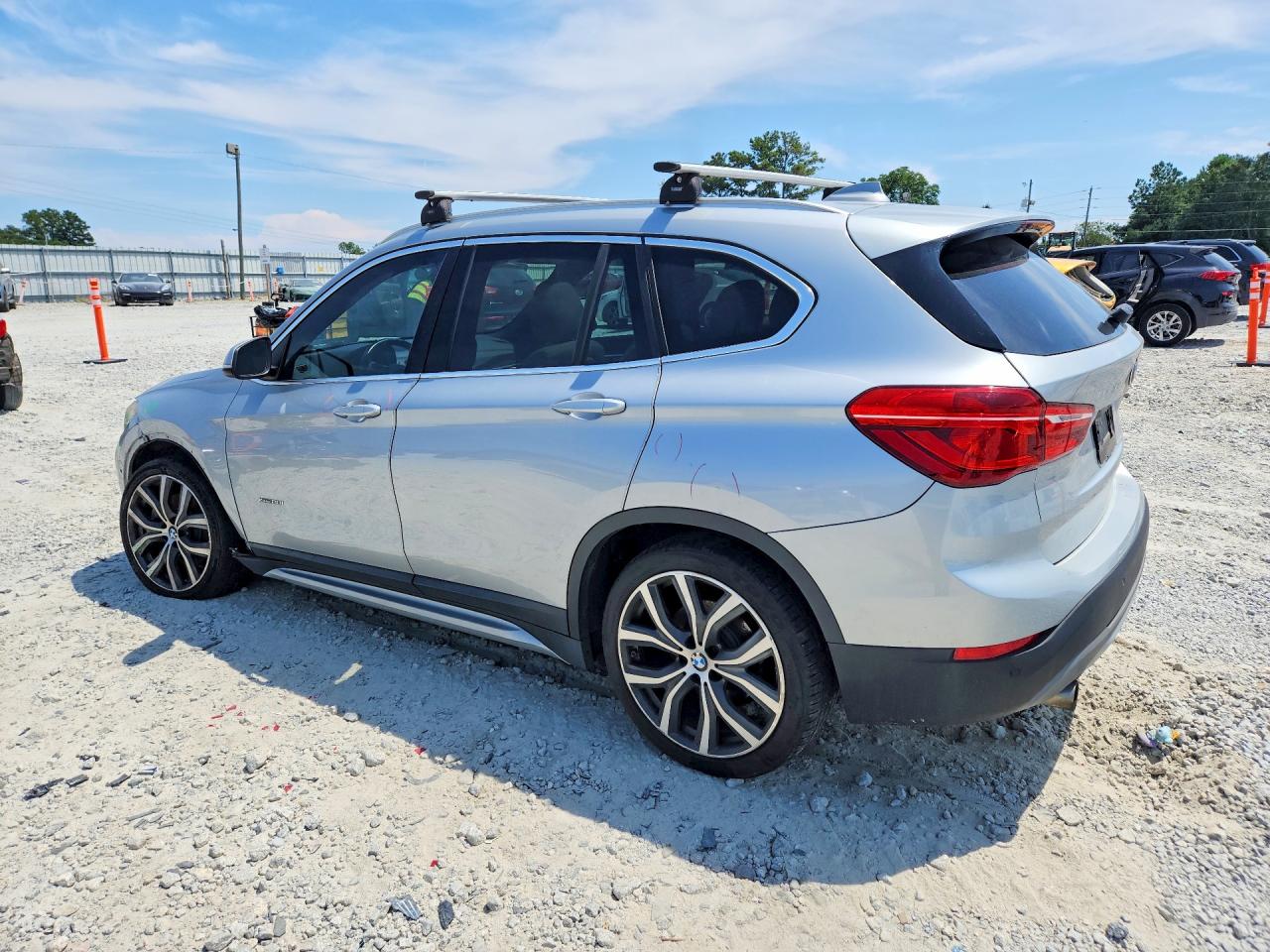 WBXHT3C37H5F71202 · 2017 BMW X1 · 2/13