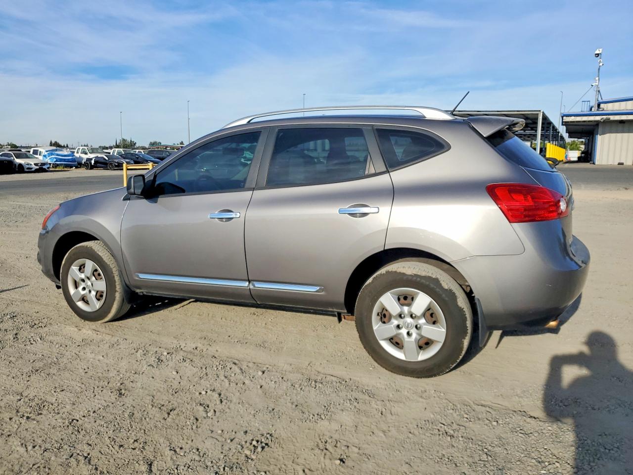 JN8AS5MV1EW711622 · 2014 NISSAN ROGUE SELECT · 2/13