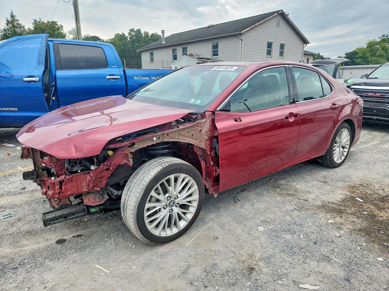 4T1B21HK4JU500800 · 2018 TOYOTA CAMRY HYBRID