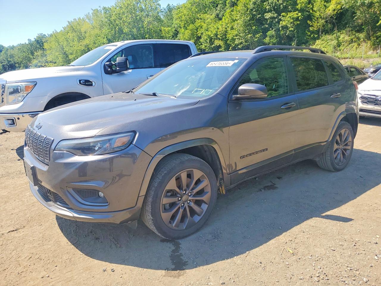 1C4PJMDNXLD570688 · 2020 JEEP CHEROKEE