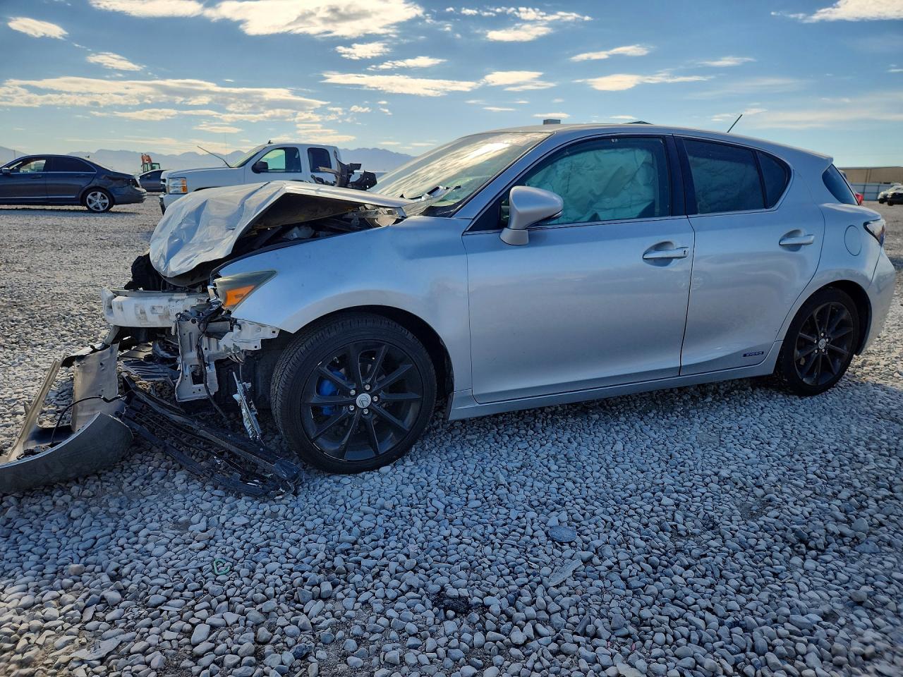 JTHKD5BH2B2010869 · 2011 LEXUS CT