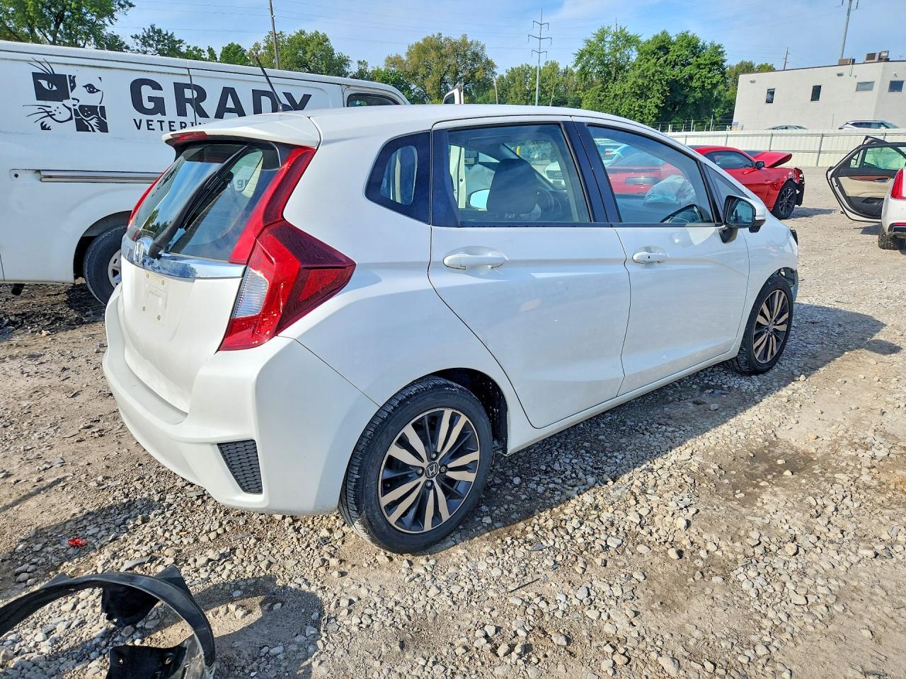JHMGK5H73GX004941 · 2016 HONDA FIT · 3/13