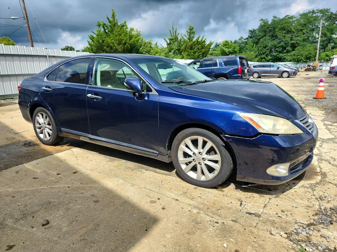 JTHBK1EG6C2506700 · 2012 LEXUS ES · 4/12