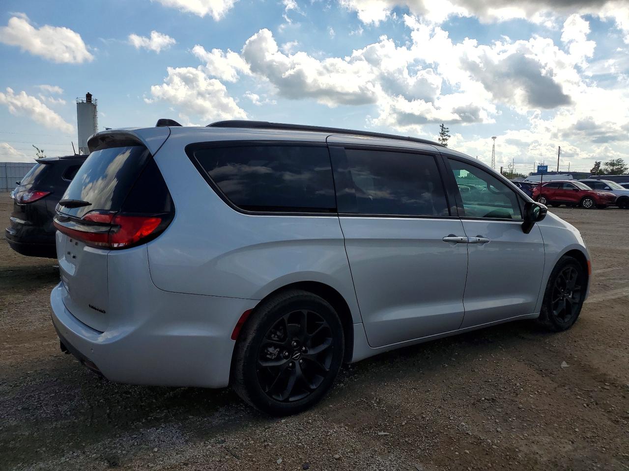 2C4RC1GG5PR598836 · 2023 CHRYSLER PACIFICA · 3/13