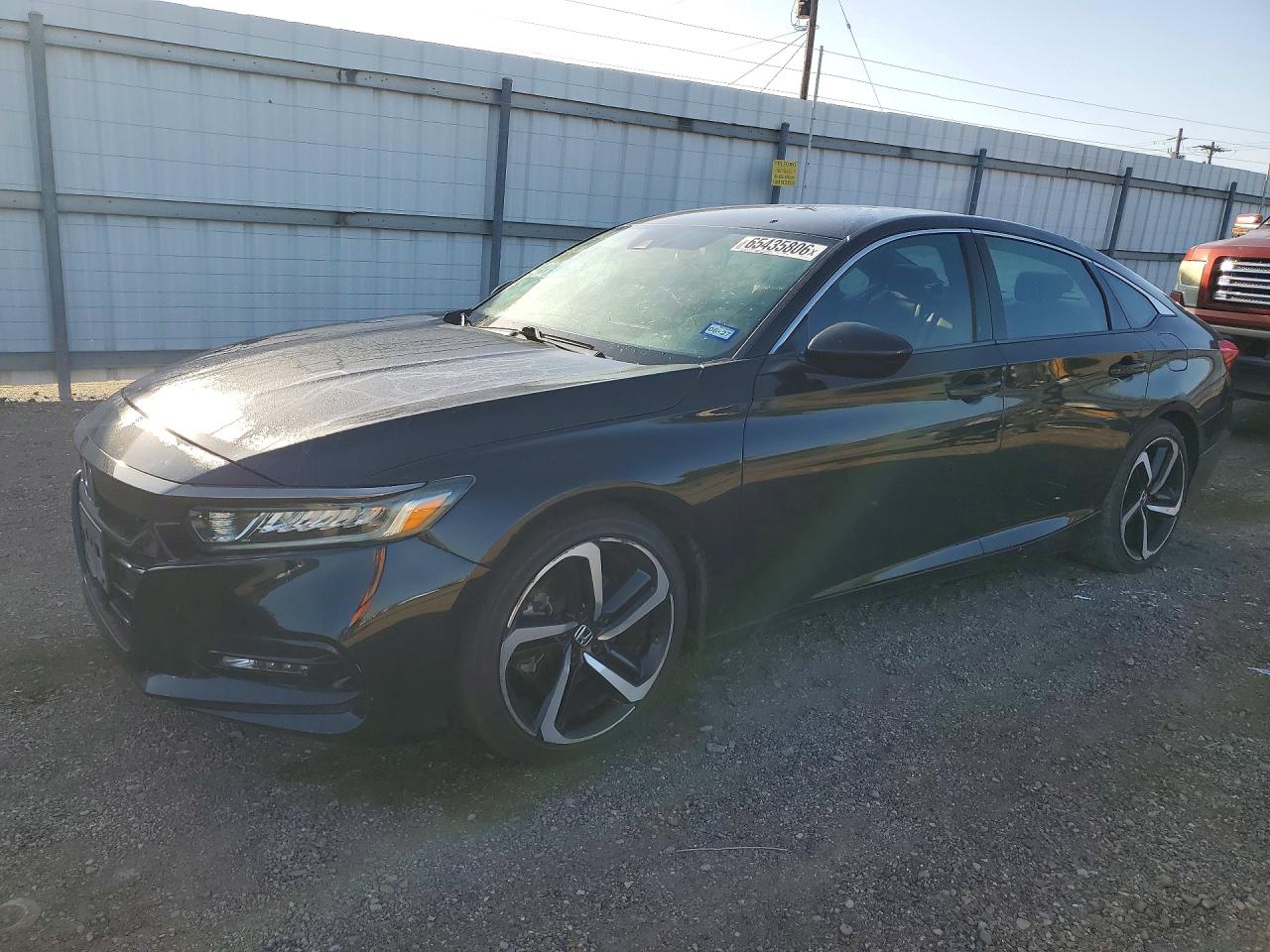 1HGCV1F31JA188949 · 2018 HONDA ACCORD