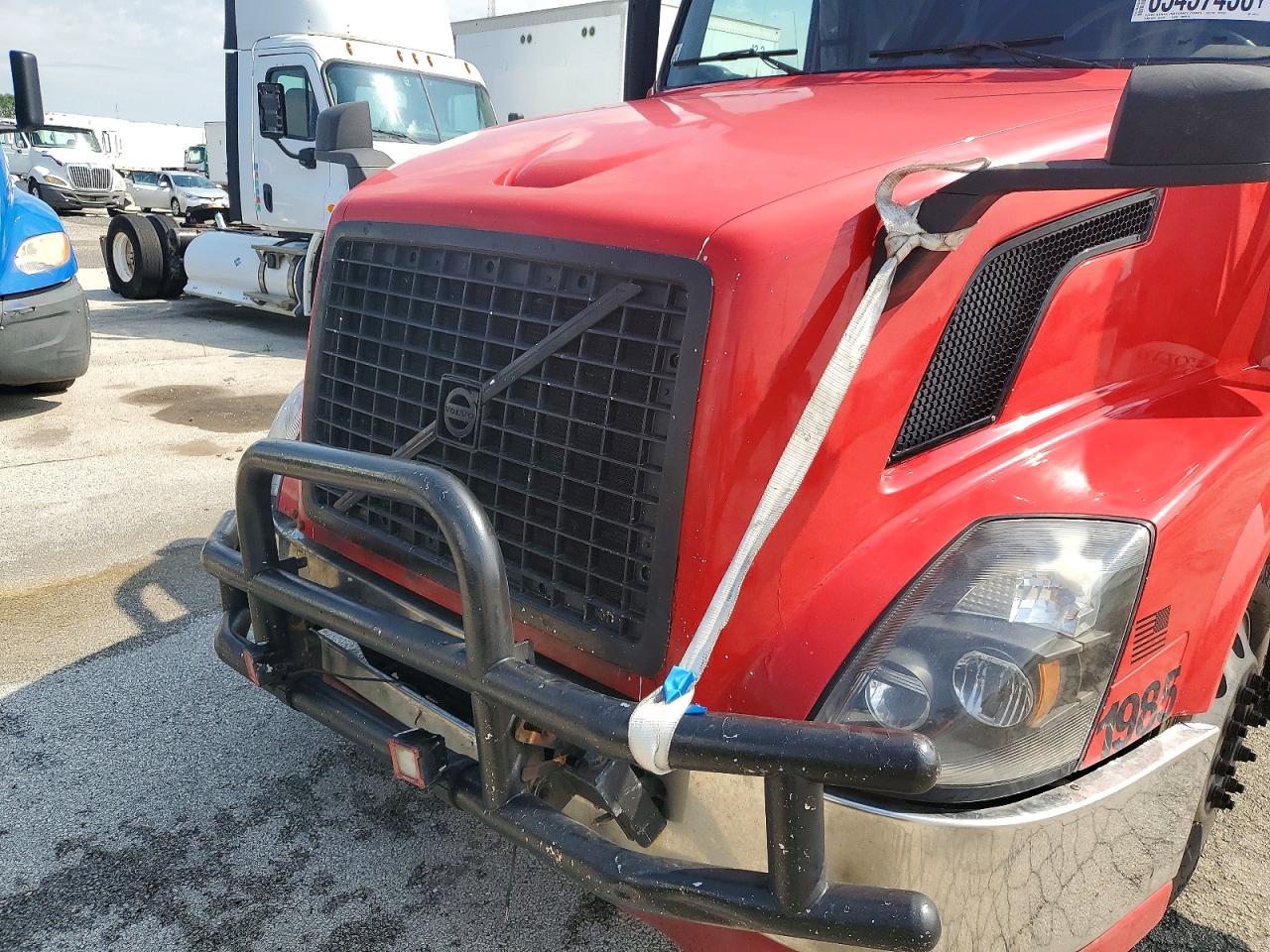 4V4NC9THXBN533115 · 2011 VOLVO VNL · 11/14