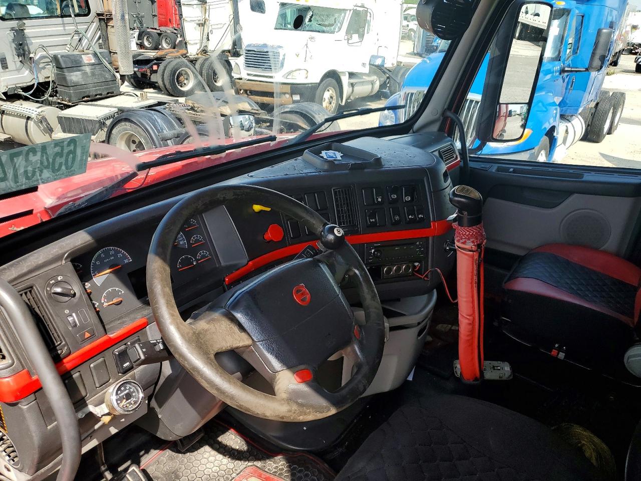 4V4NC9THXBN533115 · 2011 VOLVO VNL · 8/14