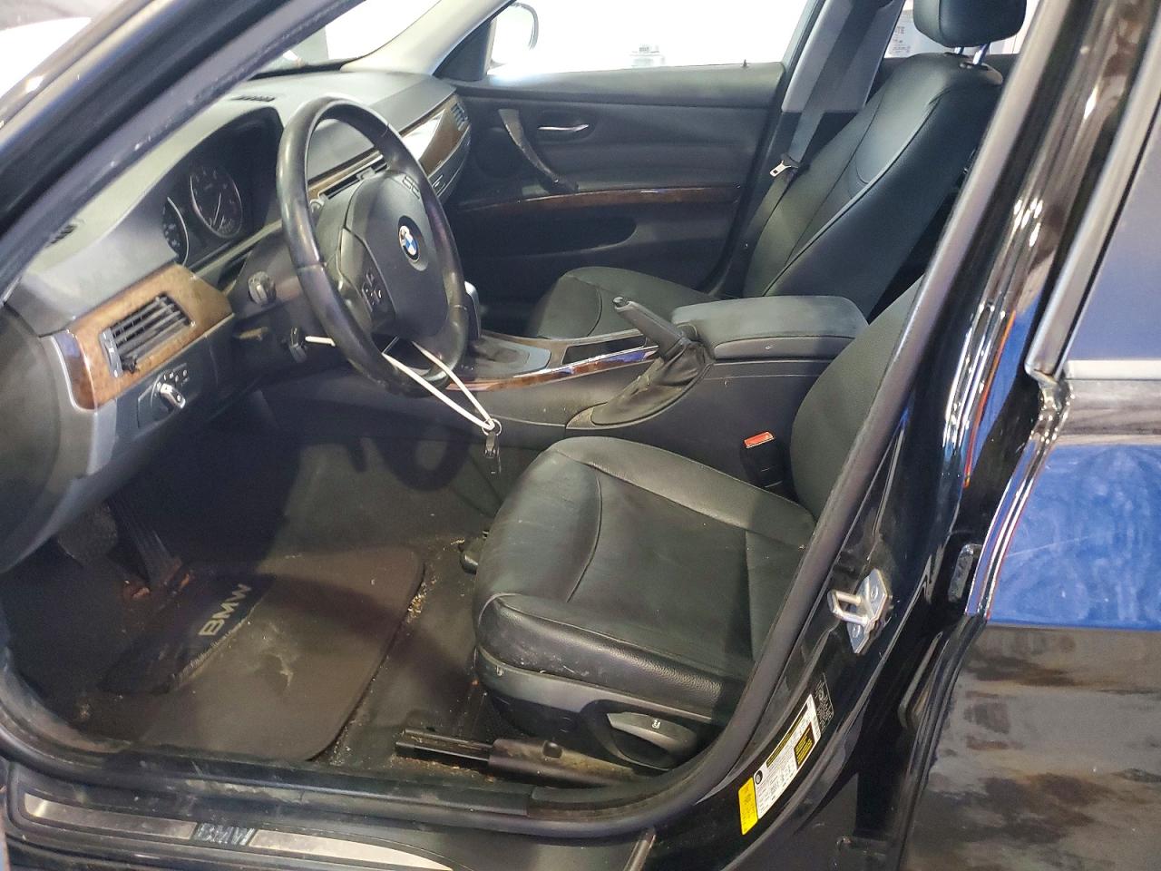 WBAPH5C54AA439335 · 2010 BMW 328 · 7/12
