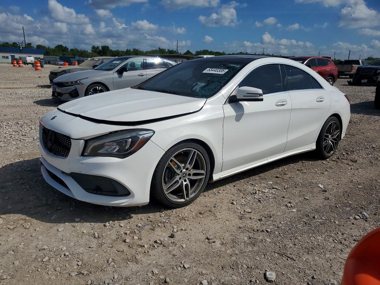 WDDSJ4EB2KN729877 · 2019 MERCEDES-BENZ CLA