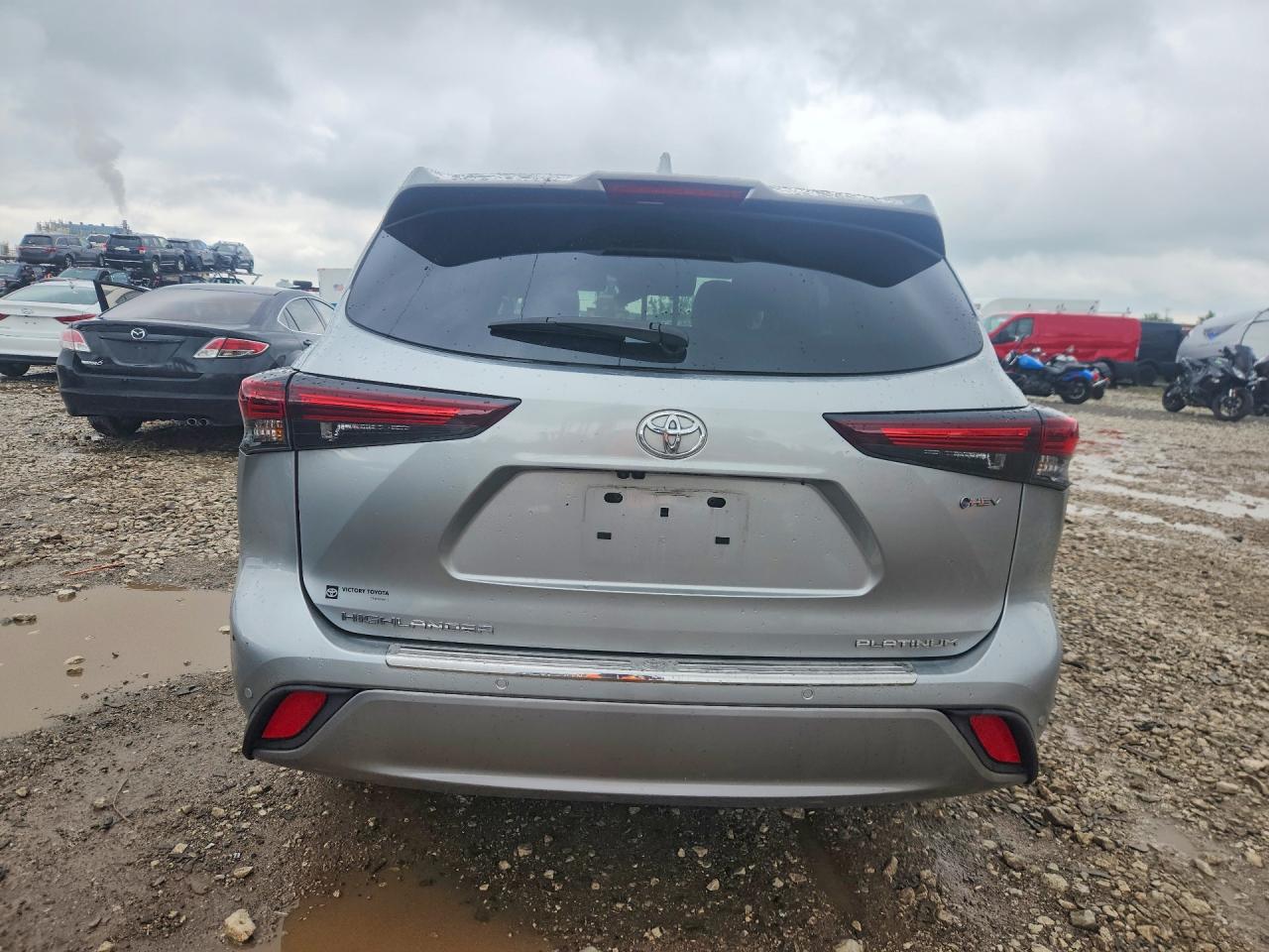 5TDEBRCH3SS653833 · 2025 TOYOTA HIGHLANDER HYBRID · 6/13
