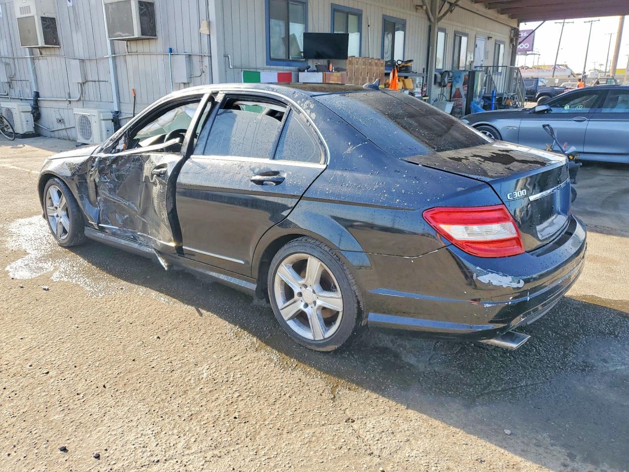 WDDGF5EB2BA479545 · 2011 MERCEDES-BENZ C · 2/12
